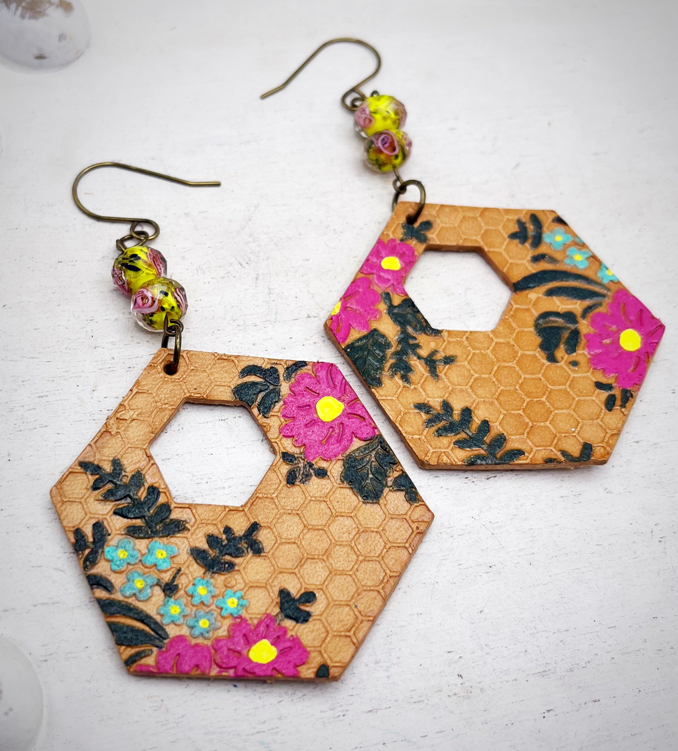 Leather Earrings - Springy Hexy